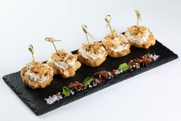 Профитроль с куриным паштетом Профитроль с куриным паштетом