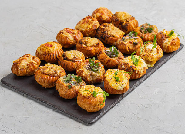 Микс из запечённых мини-эклеров Микс из запечённых мини-эклеров