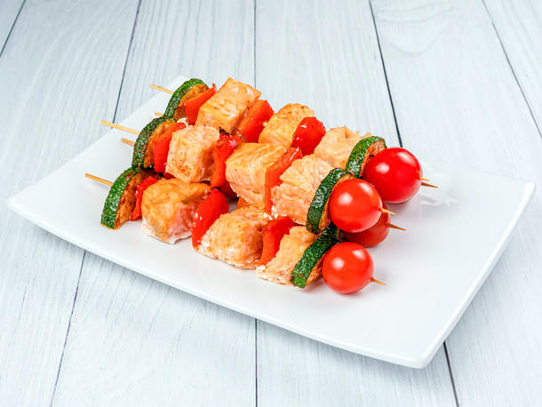 Мини-шалычек из семги с овощами Мини-шалычек из семги с овощами