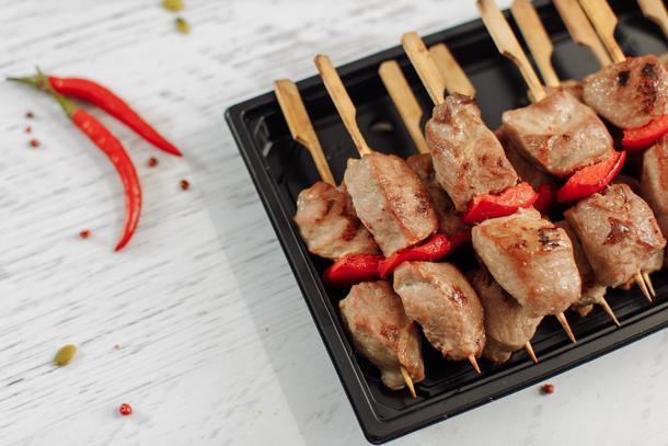 Мини-шашлычок из свиной шеи