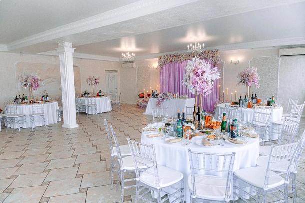 Скатерть на круглый стол d 300 (цвет белый)