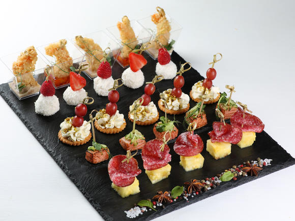 Доставка блюд и напитков на 15 персон в Твери