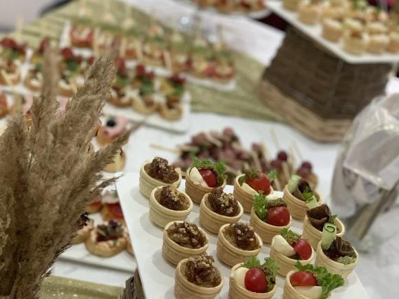 Сэндвичи и тарталетки на 5-8 персон в Новосибирске