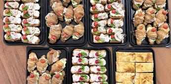 Доставка блюд и напитков на 15 персон